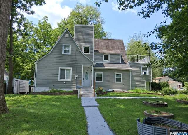 Property at 234 Liberty Rd, Teaneck, NJ 07666, 4 beds, 2.5 baths