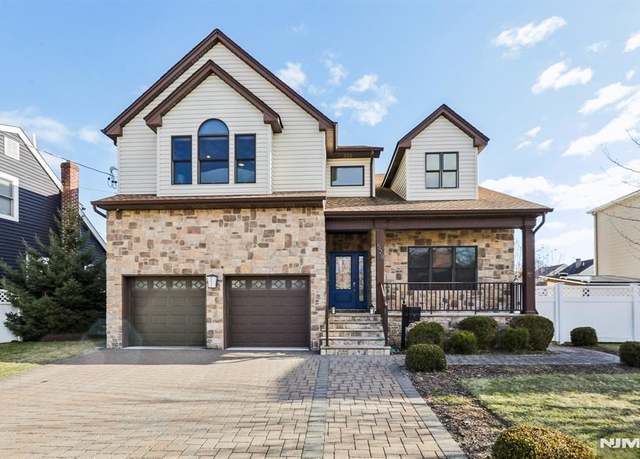 Property at 528 Weart Ave, Lyndhurst, NJ 07071, 4 beds, 3 baths