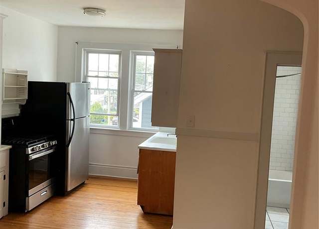 Property at 40 Mill St #7, Bloomfield, NJ 07003, 2 beds, 1 bath