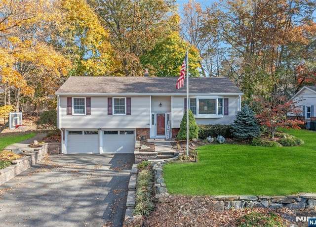 Property at 196 High Crest Dr, West Milford, NJ 07480, 3 beds, 2 baths