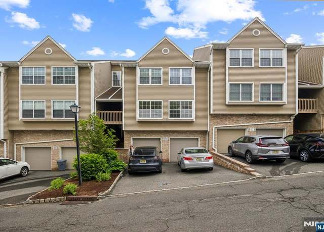 Property at 520 Windsor Dr, Palisades Park, NJ 07650, 2 beds, 2 baths