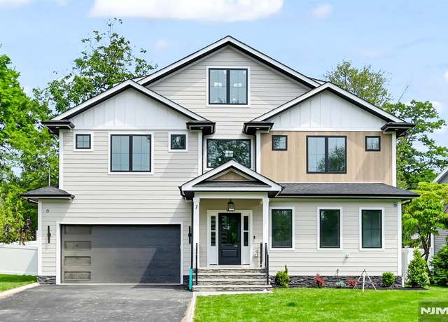 Property at 7 Maplewood Dr, Livingston, NJ 07039, 6 beds, 5 baths