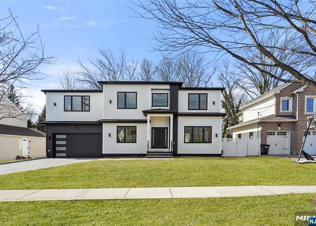 Property at 351 5th Ave, River Edge, NJ 07661, 5 beds, 6.5 baths