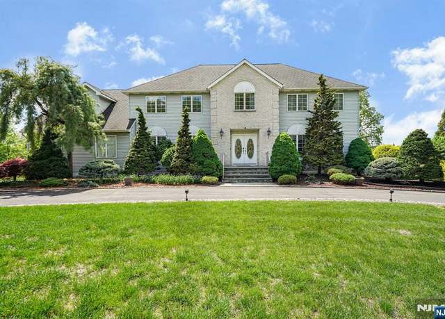 Property at 33 Sylvan Dr, Montville Township, NJ 07058, 4 beds, 3.5 baths