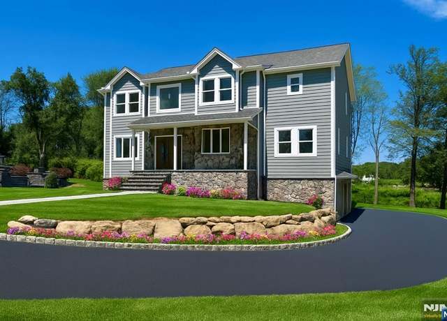 Property at 2 Heritage Dr, West Milford, NJ 07480, 5 beds, 4.5 baths