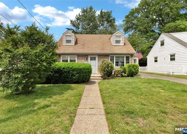 Property at 207 New York Ave, Bergenfield, NJ 07621, 4 beds, 1 bath