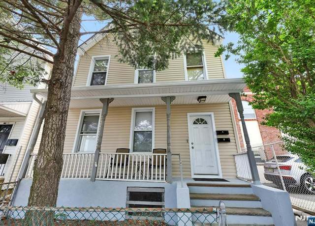 Property at 28 Ann St, Kearny, NJ 07032, 4 beds, 2 baths
