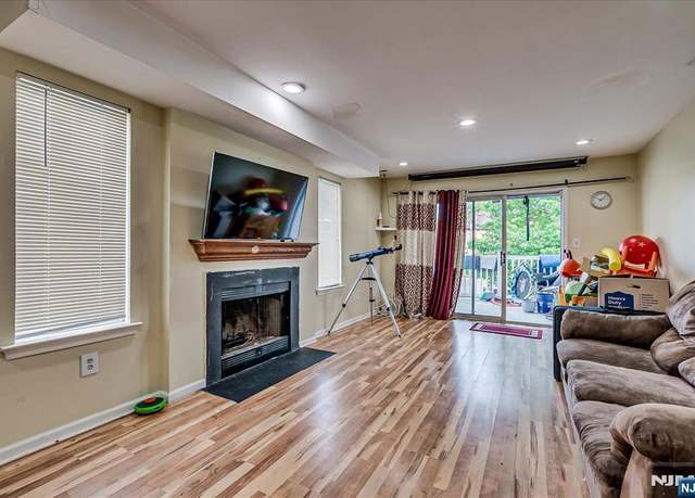 Property at 1702 Amanda Ct #1702, Piscataway, NJ 08854, 2 beds, 2 baths