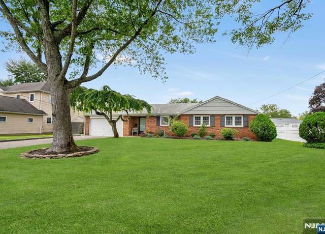 Property at 16 Sullivan Dr, Emerson, NJ 07630, 2 beds, 1 bath