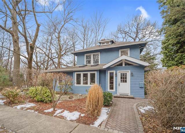 Property at 497 Park Ave, Leonia, NJ 07605, 3 beds, 2.5 baths