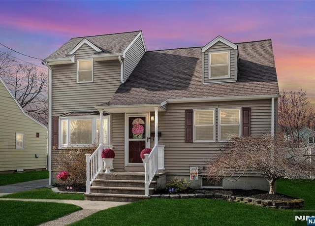 Property at 221 Colfax Ave, Pompton Lakes, NJ 07442, 3 beds, 2 baths
