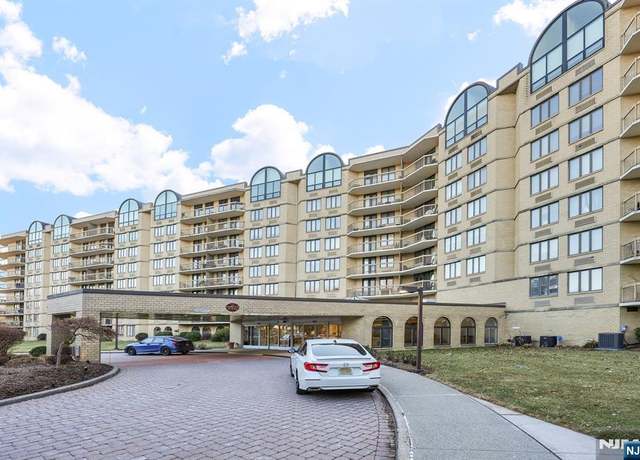 Property at 10 Smith Manor Blvd #307, West Orange, NJ 07052, 1 bed, 1.5 baths
