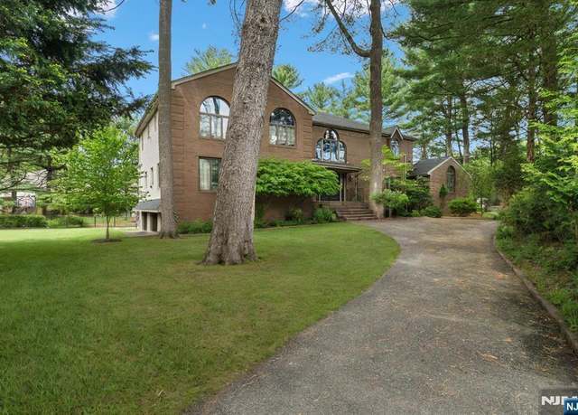 Property at 921 Franklin Lake Rd, Franklin Lakes, NJ 07417, 6 beds, 6 baths