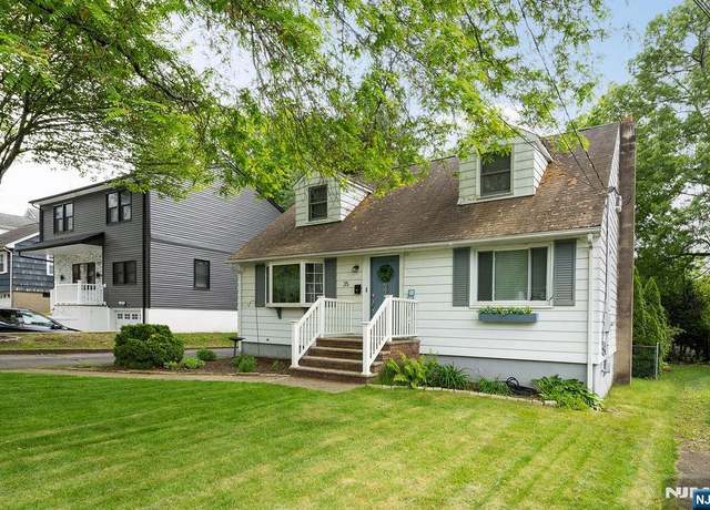 Property at 35 Woodward Ave, Bloomingdale, NJ 07403, 4 beds, 1.5 baths