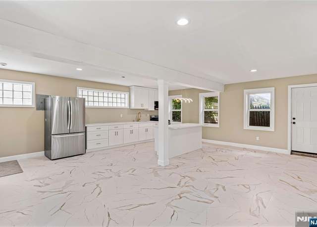 Property at 63 Maple Ave, Irvington, NJ 07111, 4 beds, 2.5 baths
