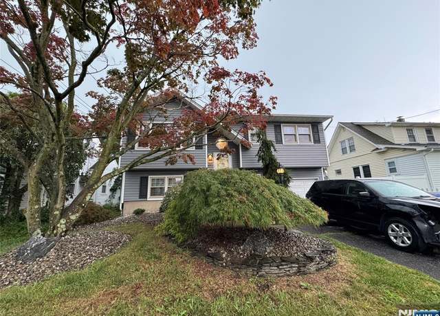 Property at 20 Market St, Edison, NJ 08817, 3 beds, 1.5 baths