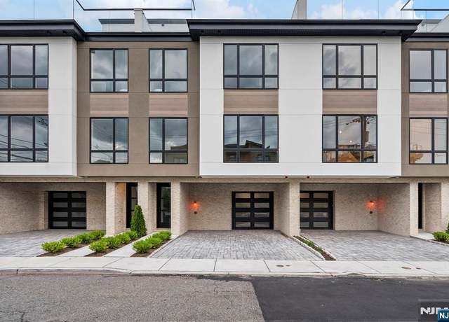 Property at 2284 7th Ave, Fort Lee, NJ 07024, 4 beds, 4.5 baths