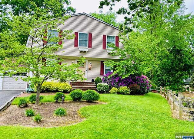 Property at 34 Oakwood Ave, Livingston, NJ 07039, 4 beds, 3 baths