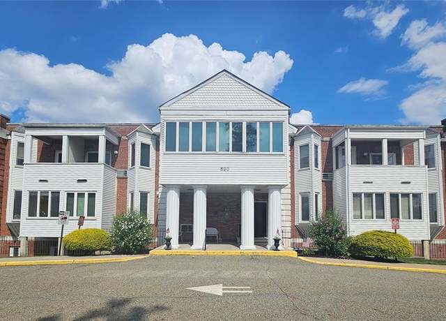Property at 520 Newark Pompton Tpke #300, Pequannock Township, NJ 07444, 2 beds, 1 bath