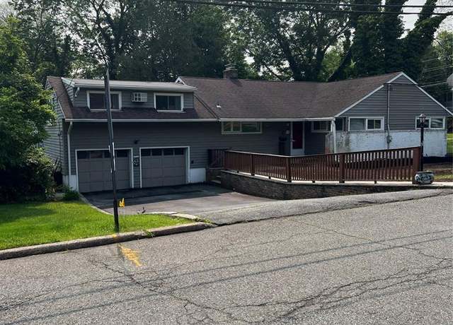 Property at 5 Saddle Ranch Ln, Hillsdale, NJ 07642, 3 beds, 2 baths
