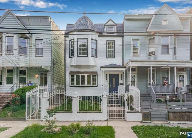 Property at 181 Winfield Ave, Jersey City, NJ 07305, 3 beds, 3 baths