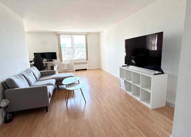 Property at 2160 Center Ave Unit 3S, Fort Lee, NJ 07024, 1 bed, 1 bath
