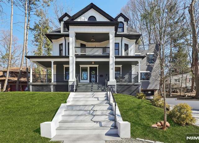 Property at 15 Carr Pl, Closter, NJ 07624, 7 beds, 4.5 baths