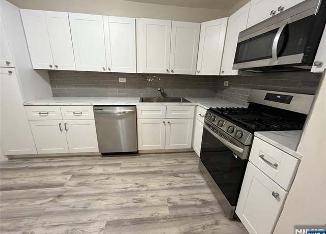 Property at 39 E 39th St Unit 6M, Paterson, NJ 07514, 2 beds, 1 bath