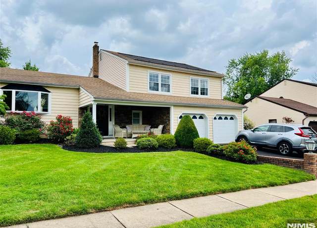 Property at 25 Heritage Dr, Edison, NJ 08820, 4 beds, 2.5 baths