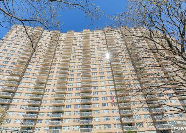Property at 555 North Ave Unit 4S, Fort Lee, NJ 07024, 3 beds, 2 baths