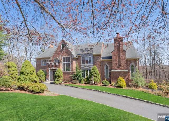 Property at 14 Forest Ridge Rd, Upper Saddle River, NJ 07458, 5 beds, 6.5 baths