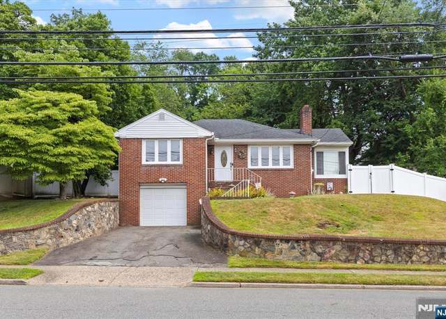 Property at 229 Mount Pleasant, Woodland Park, NJ 07424, 2 beds, 2 baths