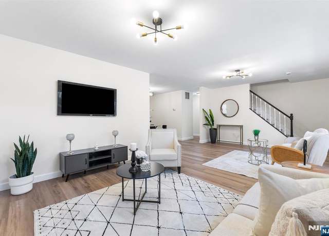 Property at 54 South Orange Ave #54, Newark, NJ 07103, 2 beds, 2.5 baths