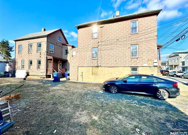 Property at 233 Washington Ave, Hackensack, NJ 07601, 8 beds, 5 baths