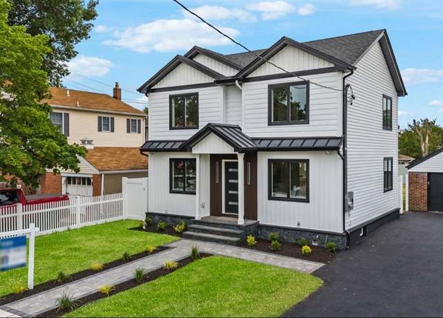 Property at 1 Crescent Rd, Wallington, NJ 07057, 5 beds, 3.5 baths