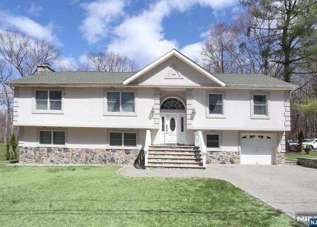 Property at 50 Roger Ct, Ringwood, NJ 07456, 4 beds, 2.5 baths