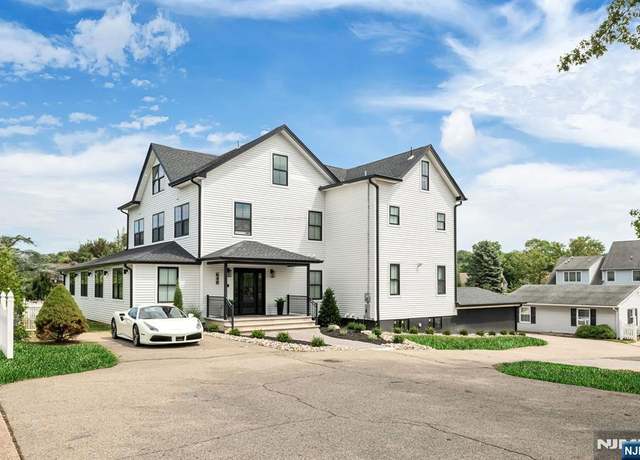 Property at 648 Black Oak Ridge Rd, Wayne, NJ 07470, 7 beds, 5.5 baths