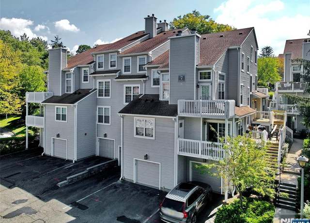 Property at 9 Hedgerow Dr #61, Englewood, NJ 07631, 2 beds, 2 baths