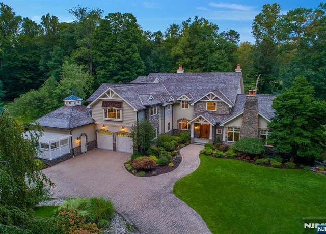 Property at 2 Lookout Dr, Saddle River, NJ 07458, 6 beds, 5.5 baths