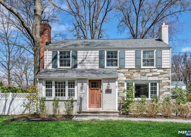 Property at 8 Amherst Pl, Montclair, NJ 07043, 3 beds, 2.5 baths