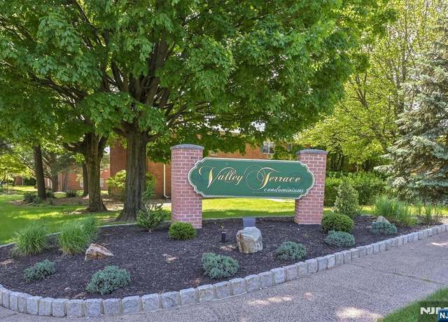 Property at 54 Knox Ter Unit 1A, Wayne, NJ 07470, 1 bed, 1 bath