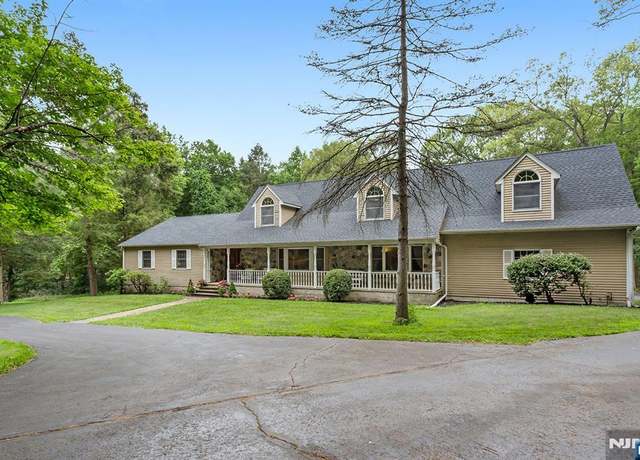 Property at 103 Burnt Meadow Rd, Ringwood, NJ 07456, 7 beds, 4 baths
