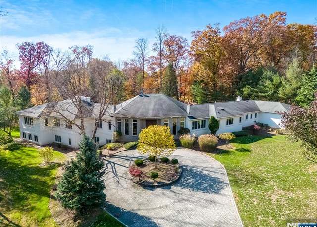 Property at 50 Rolling Ridge Rd, Upper Saddle River, NJ 07458, 5 beds, 6 baths