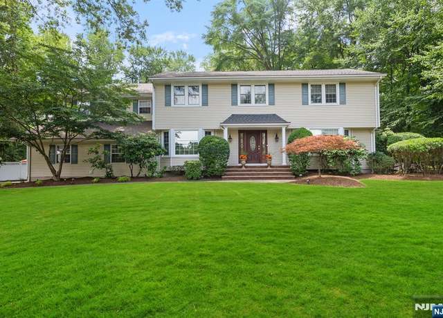 Property at 108 Logan Ln, Wyckoff, NJ 07481, 5 beds, 3.5 baths