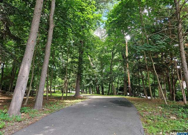 Property at 18 Locust Rd, Glen Rock, NJ 07452