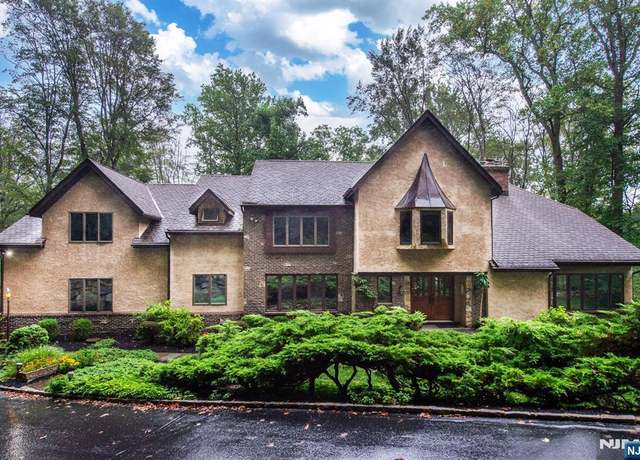 Property at 133 Rippling Brook Way, Bernardsville, NJ 07924, 6 beds, 3.5 baths