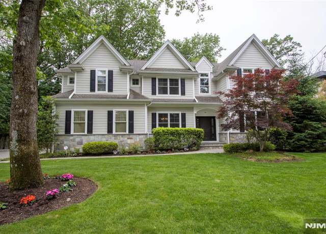 Property at 77 Ross Ave, Demarest, NJ 07627, 5 beds, 5.5 baths