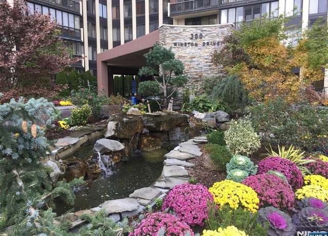 Property at 300 Winston Dr Unit C2802, Cliffside Park, NJ 07010, 2 beds, 2 baths