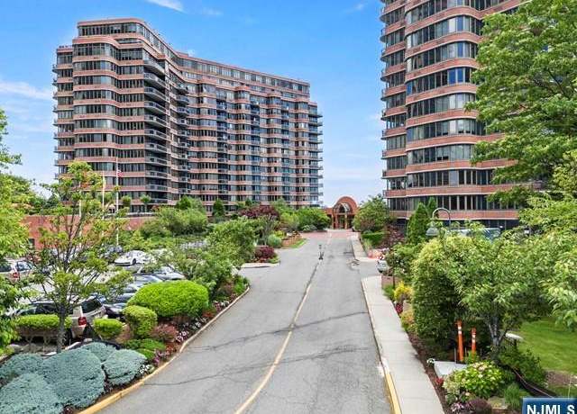 Property at 100 Carlyle Dr Unit PHD-N, Cliffside Park, NJ 07010, 3 beds, 3.5 baths