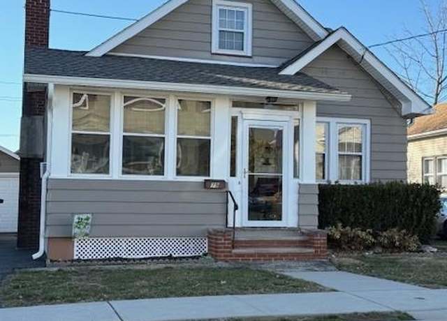 Property at 79 10th St, Wood Ridge, NJ 07075, 4 beds, 2 baths